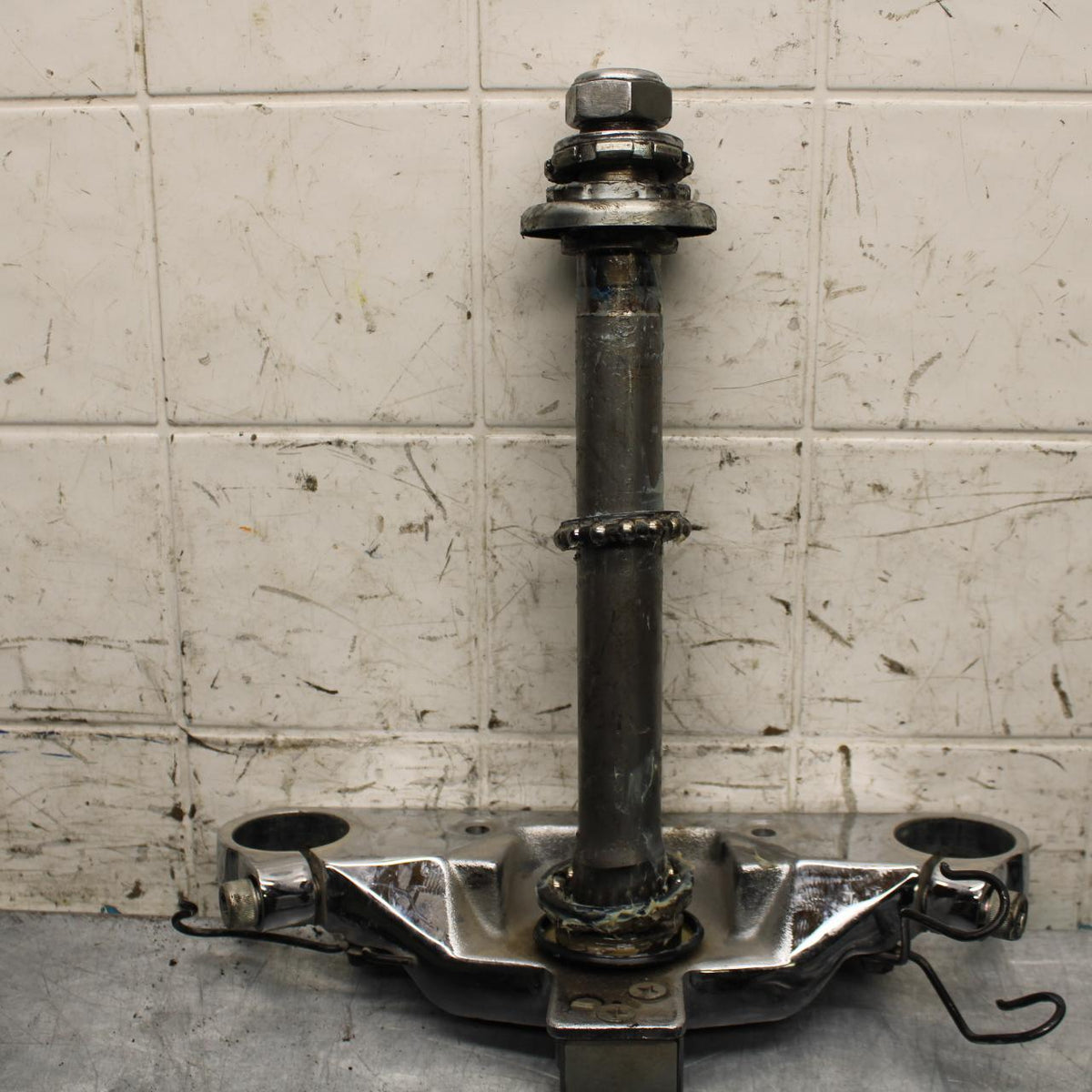 2007 Honda Shadow Spirit 1100 VT1100C FRONT  LOWER TRIPLE TREE STEM BB561