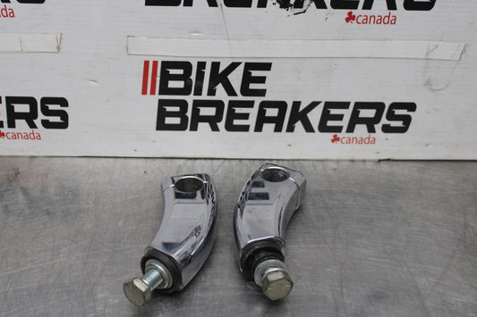 08 YAMAHA V STAR 1100 XVS1100AW CLASSIC HANDLEBAR RISERS BB916