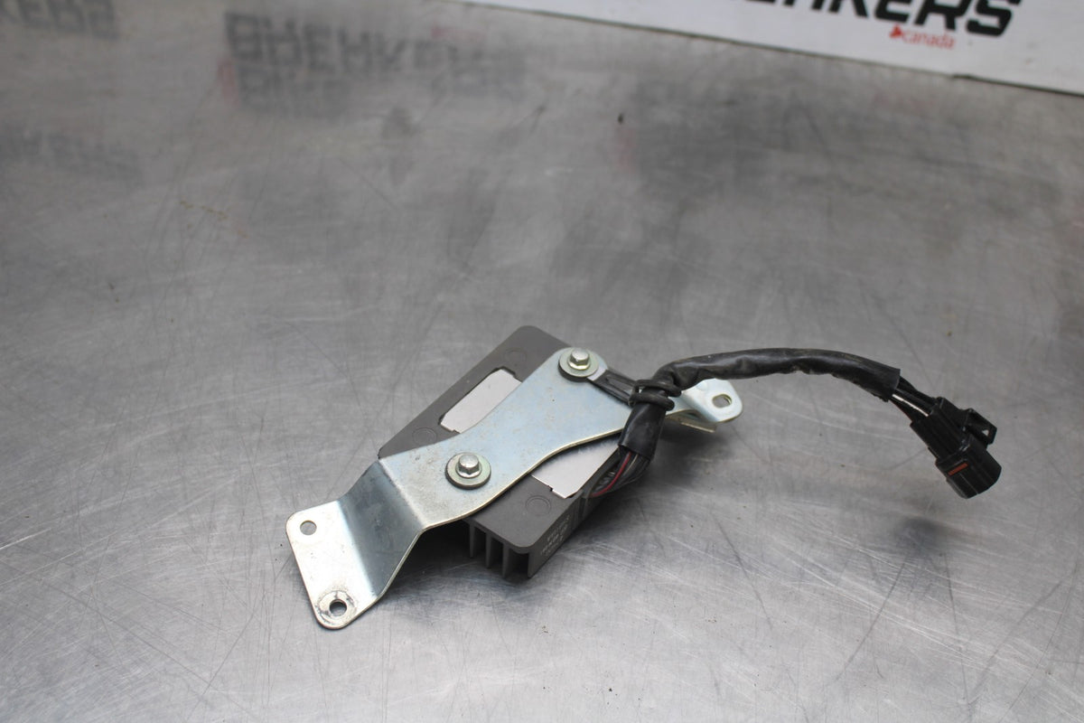 11-26 SUZUKI GSXR750 RECTIFIER VOLTAGE REGULATOR BB900
