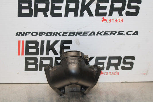 03-08 KAWASAKI VULCAN 1600 AIR INTAKE BOOT BB196