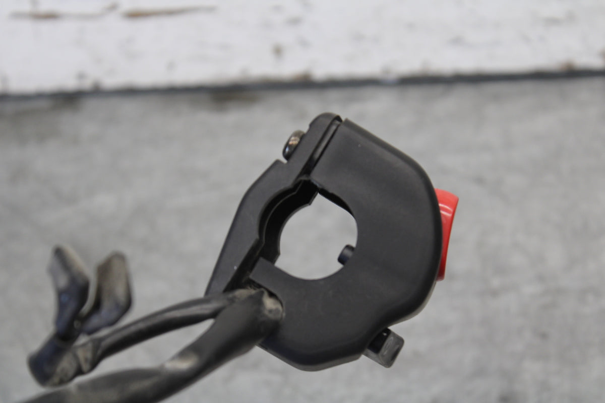 07-08 TRIUMPH DAYTONA 675 RIGHT CLIP ON HANDLE KILL OFF START SWITCHES BB685