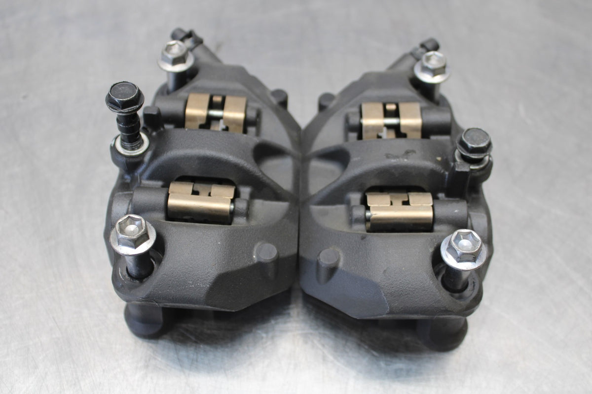 21-23 KAWASAKI NINJA ZX6R RIGHT LEFT FRONT BRAKE CALIPER SET PAIR CALIPERS BB179