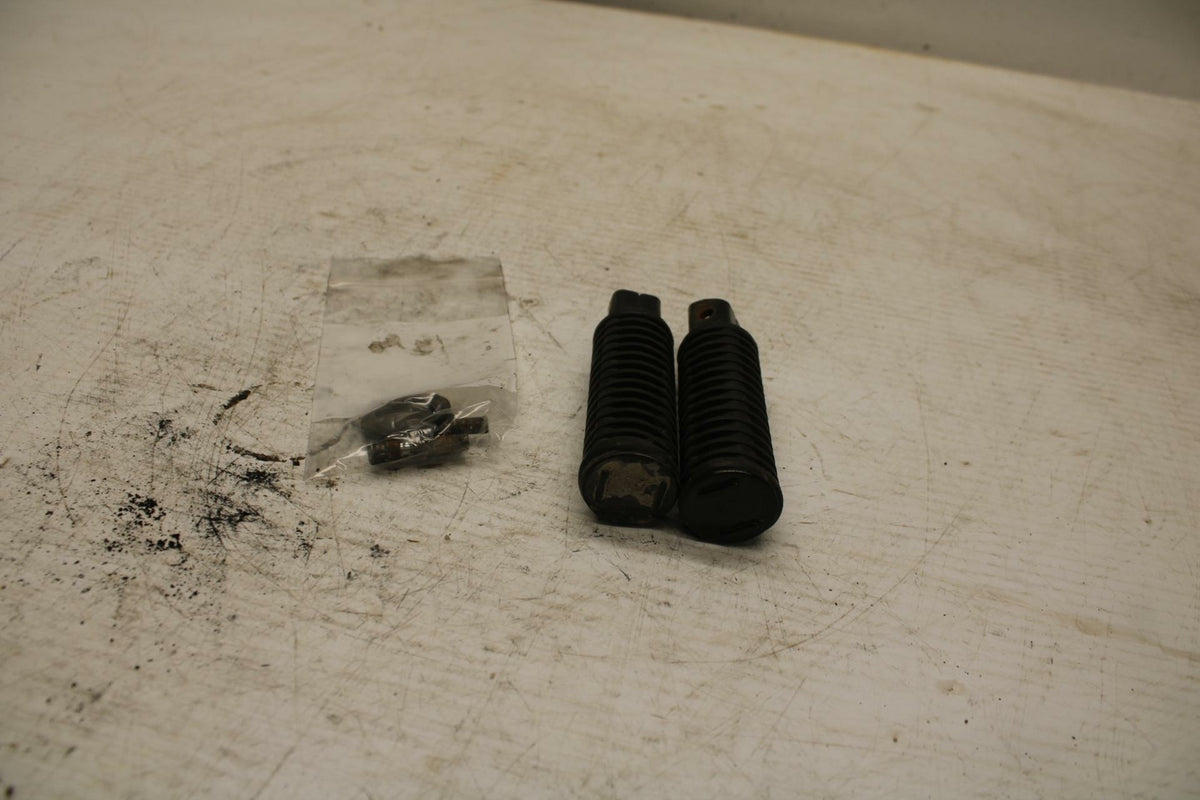 04-06 HONDA SHADOW 750 VT750C REAR PASSENGER FOOT STEP PEG BB360