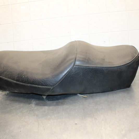 75 SUZUKI GT 550 FRONT REAR SEAT SADDLE BB72 