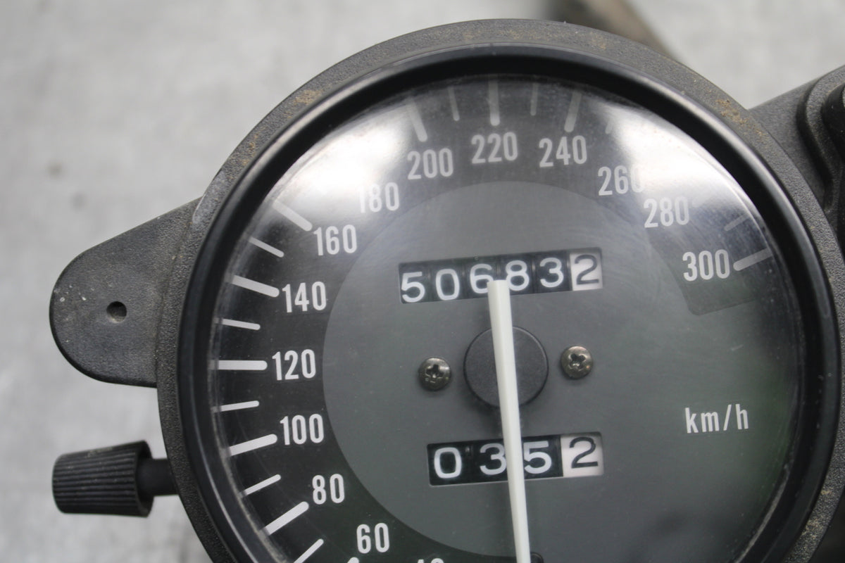 96-07 YAMAHA YZF600R SPEEDO TACH GAUGES CLUSTER SPEEDOMETER TACHOMETER  BB746