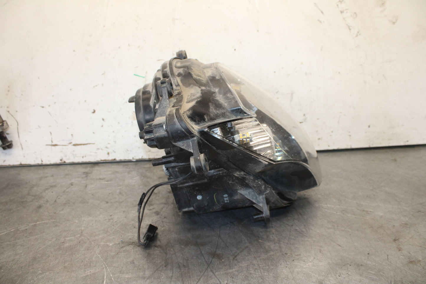 06-07 SUZUKI GSXR 600 FRONT HEADLIGHT HEAD LIGHT LAMP BB694