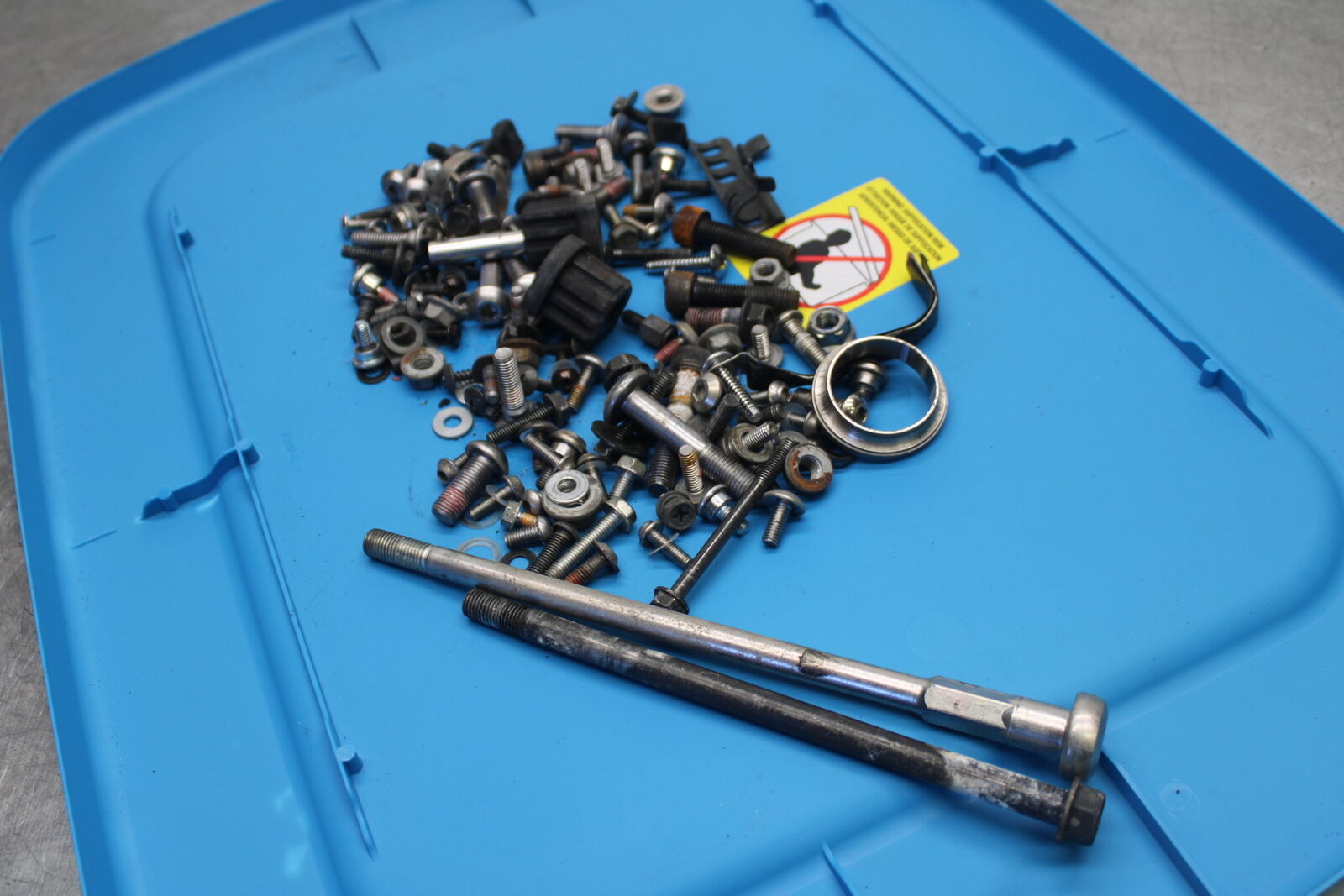 09-12 KAWASAKI NINJA ZX6R MOUNTING BOLTS HARDWARE MOTOR SCREWS BB698