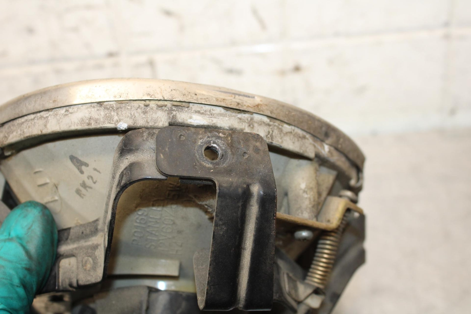 2005 Kawasaki Vulcan 1500 VN1500N Classic SINGLE HEADLIGHT HEAD LAMP LIGHT BB576