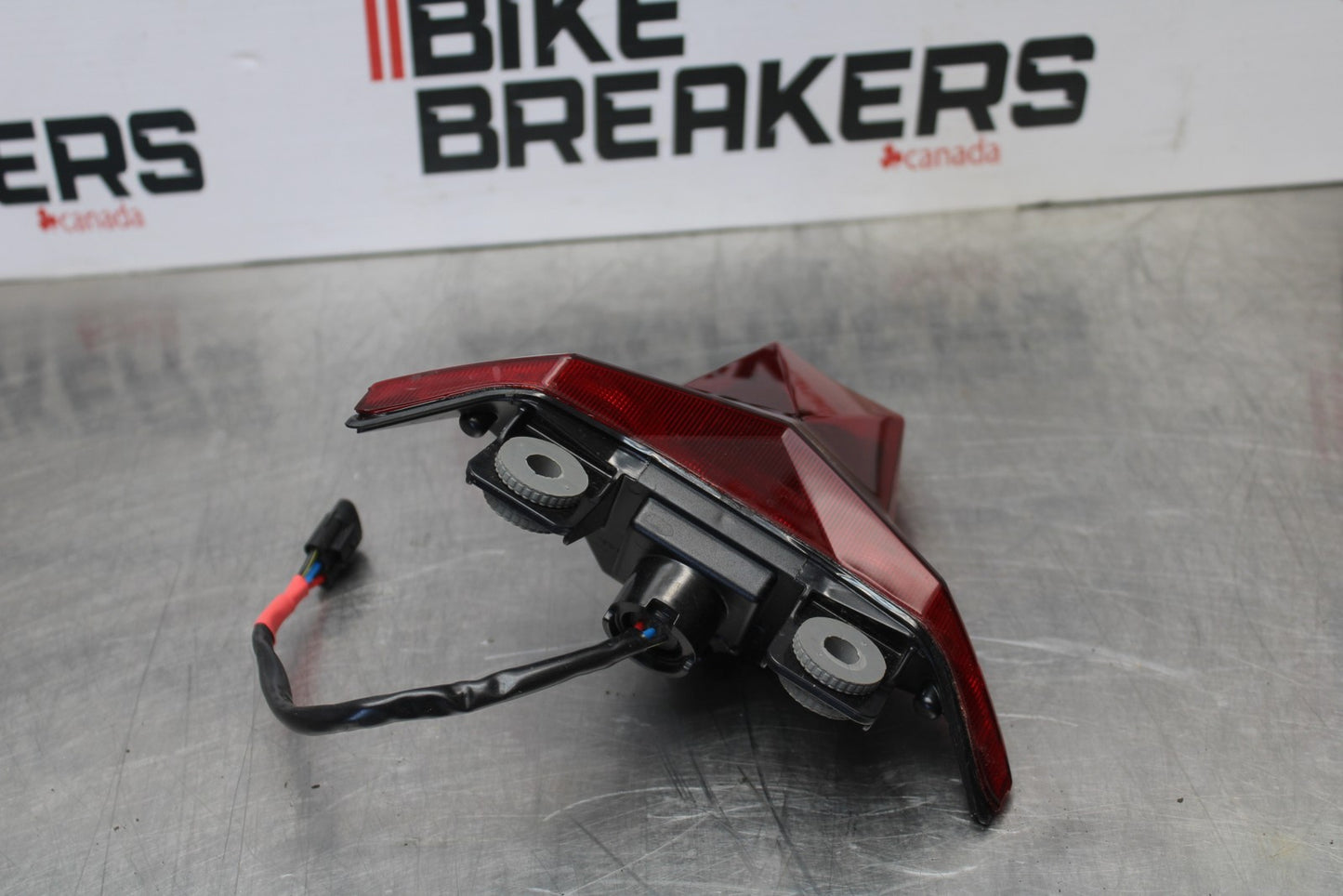 24-25 KAWASAKI NINJA ZX4R REAR TAIL TAILLIGHT BACK BRAKE LIGHT BB610