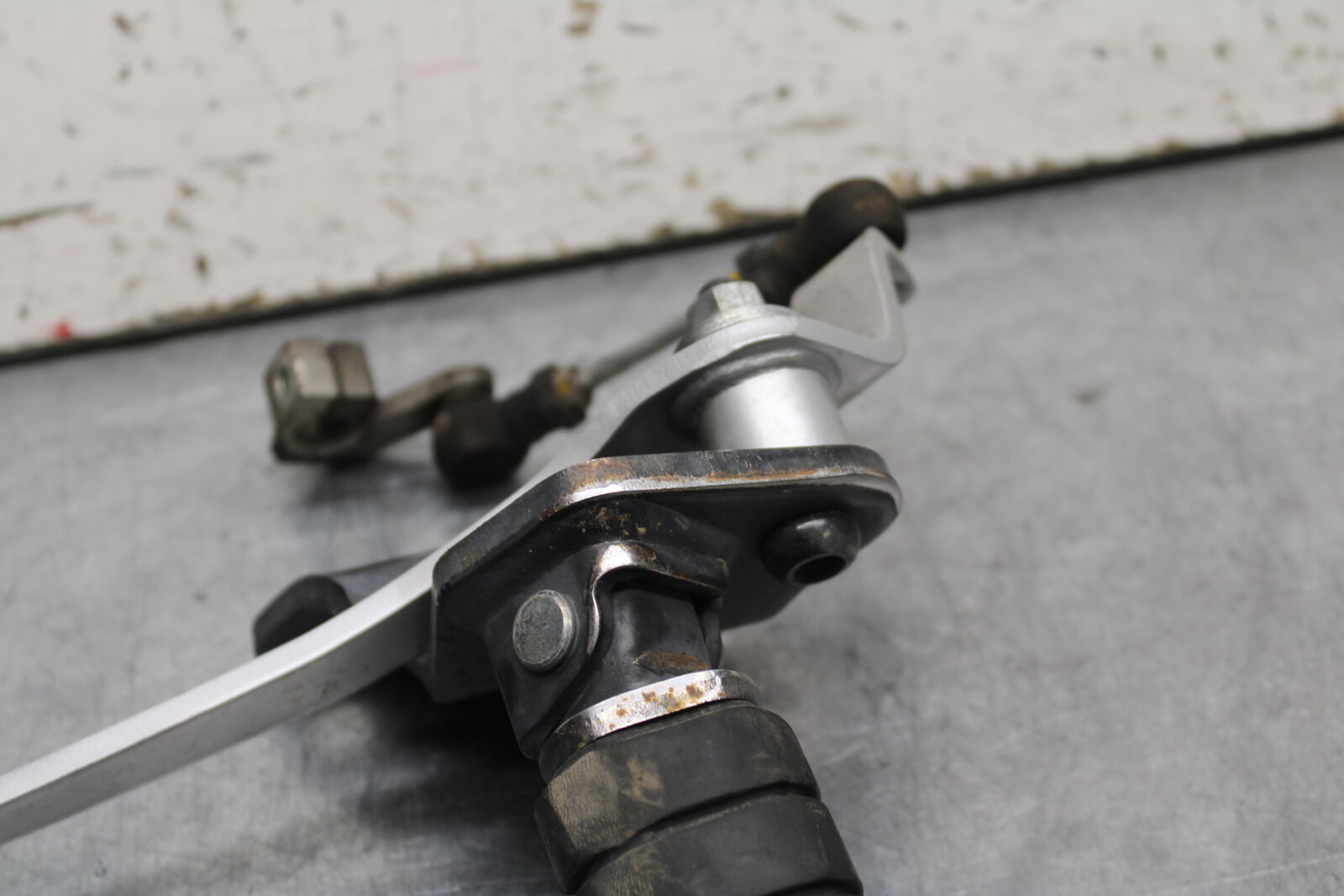 10-13 HONDA SHADOW RS 750 VT750RS LEFT FRONT FOOT PEG /W SHIFTER BB718