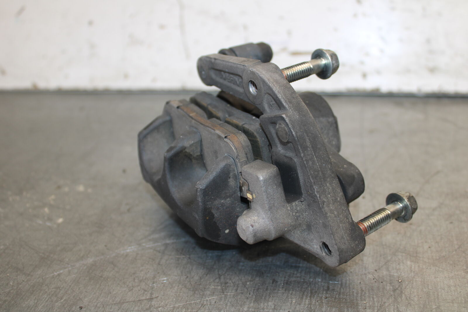 13-15 HONDA CBR500R RIGHT FRONT BRAKE CALIPER 45250-MGZ-J01 BB704