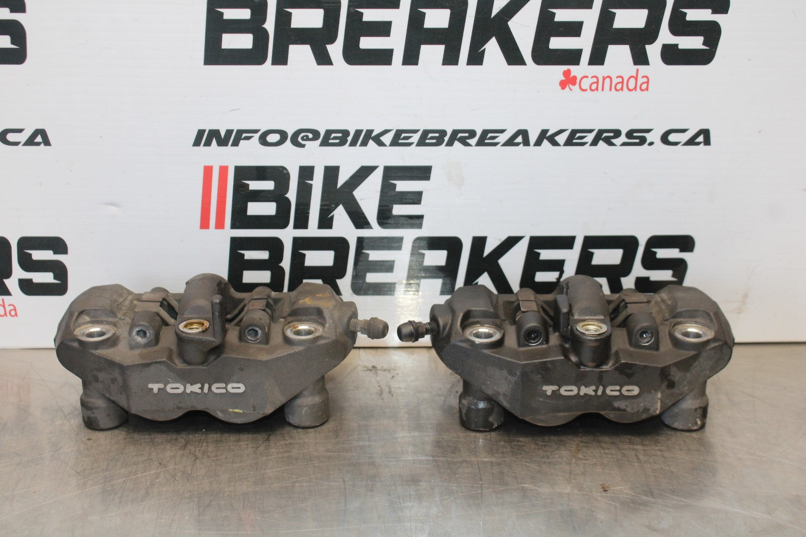 06-07 SUZUKI GSXR 600 RIGHT LEFT FRONT BRAKE CALIPER SET PAIR CALIPERS BB170