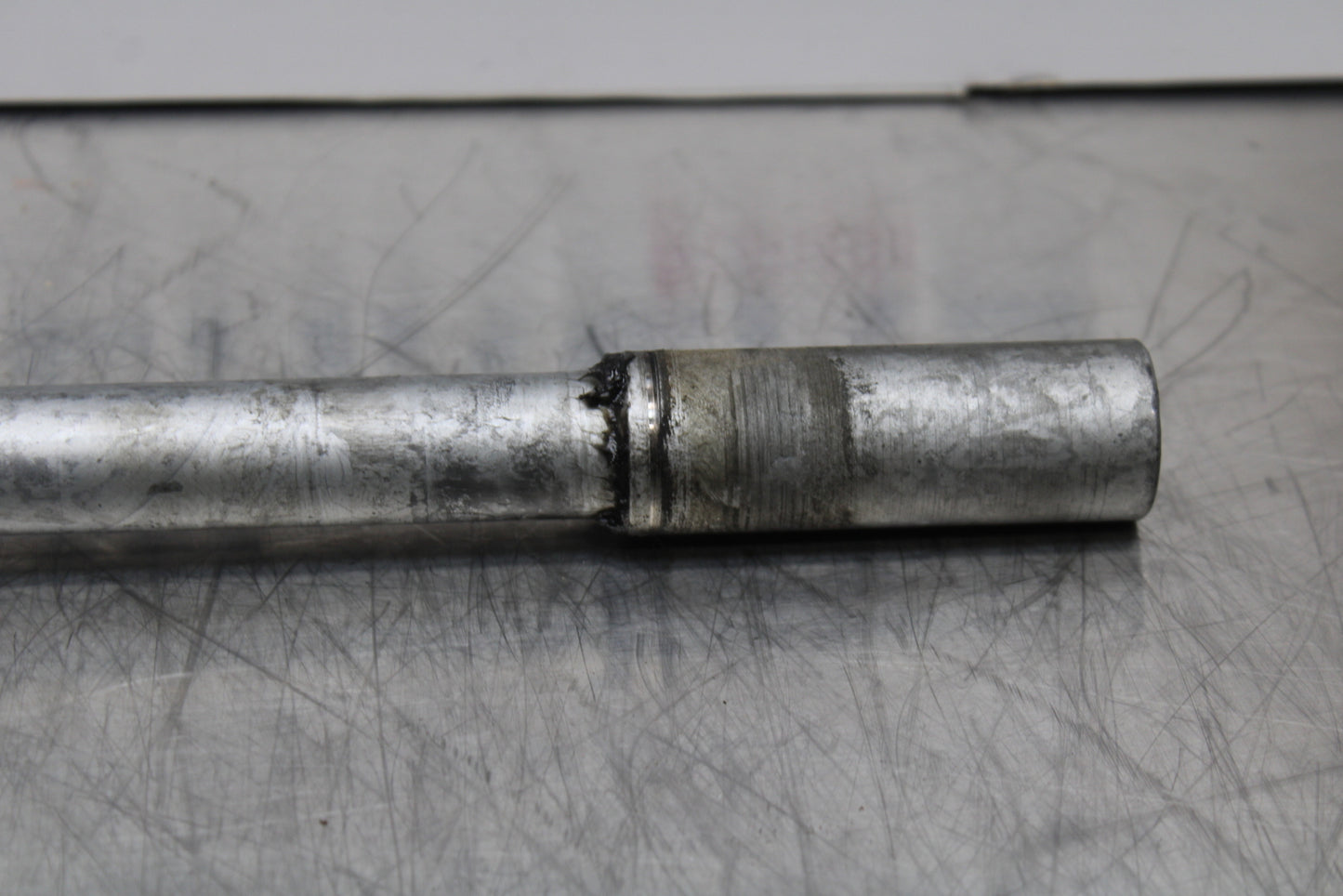 08 MOTO GUZZI BREVA 750 FRONT WHEEL RIM AXLE PIVOT BOLT BB154