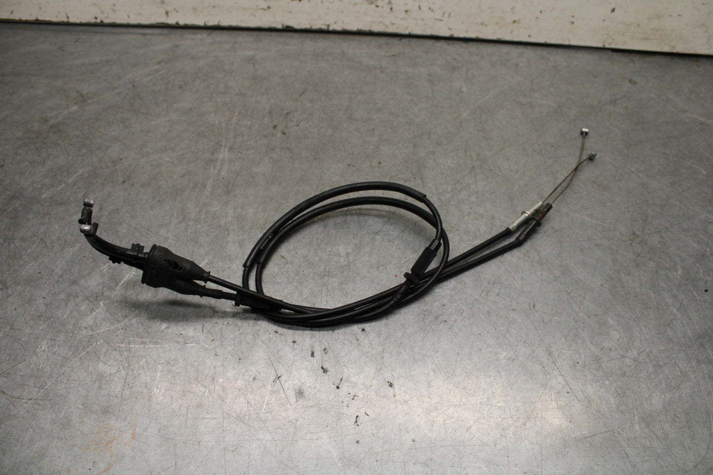 13-18 KAWASAKI NINJA ZX6R THROTTLE CABLES LINES 54012-0586 BB666