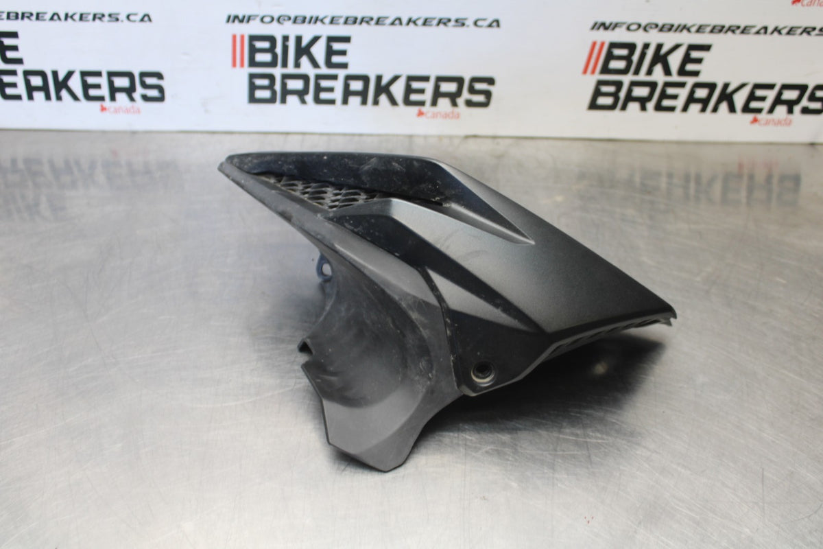 18 HONDA CB500F RIGHT MID UPPER SIDE FAIRING COWL PLASTIC BB861