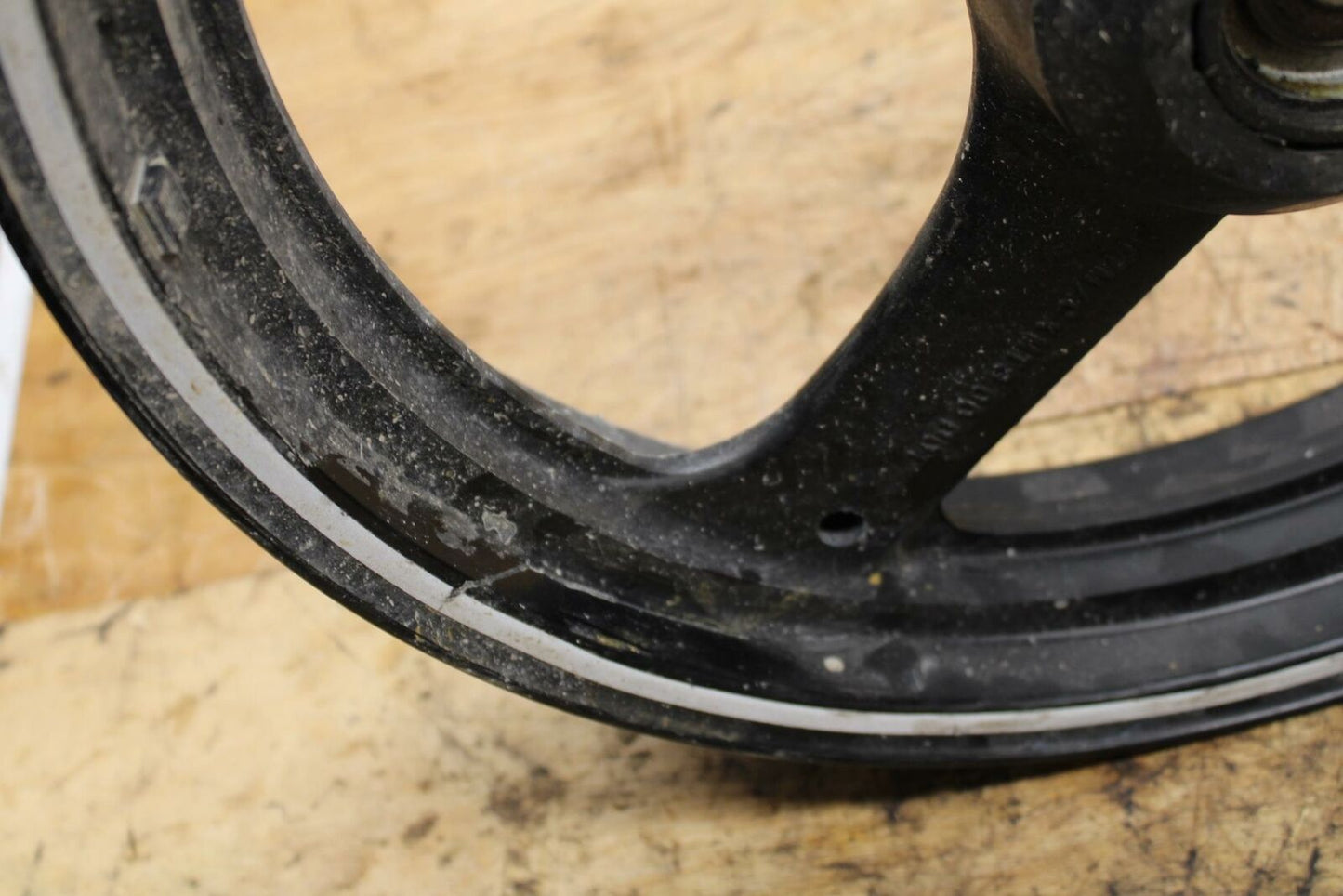 04-09 SUZUKI GS500F FRONT WHEEL RIM BB335
