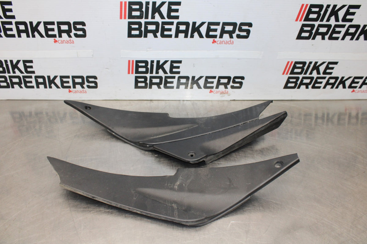 05-06 KAWASAKI NINJA ZX6R RIGHT LEFT GAS FUEL TANK PANELS COVERS TRIM COWL BB877