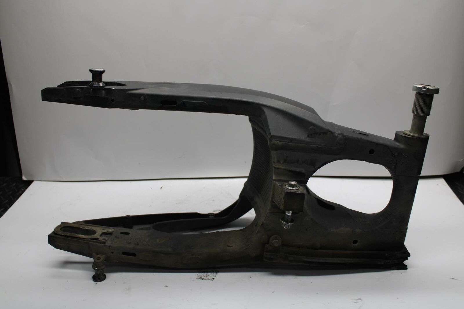 11-21 SUZUKI GSXR600 REAR SWINGARM BACK SUSPENSION SWING ARM BB252