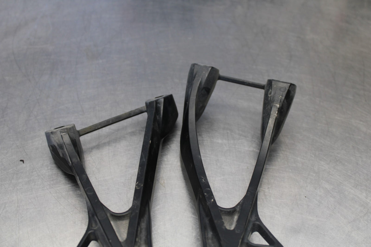 07-08 KAWASAKI NINJA ZX6R REAR BACK PASSENGER PEG SET PAIR BB937