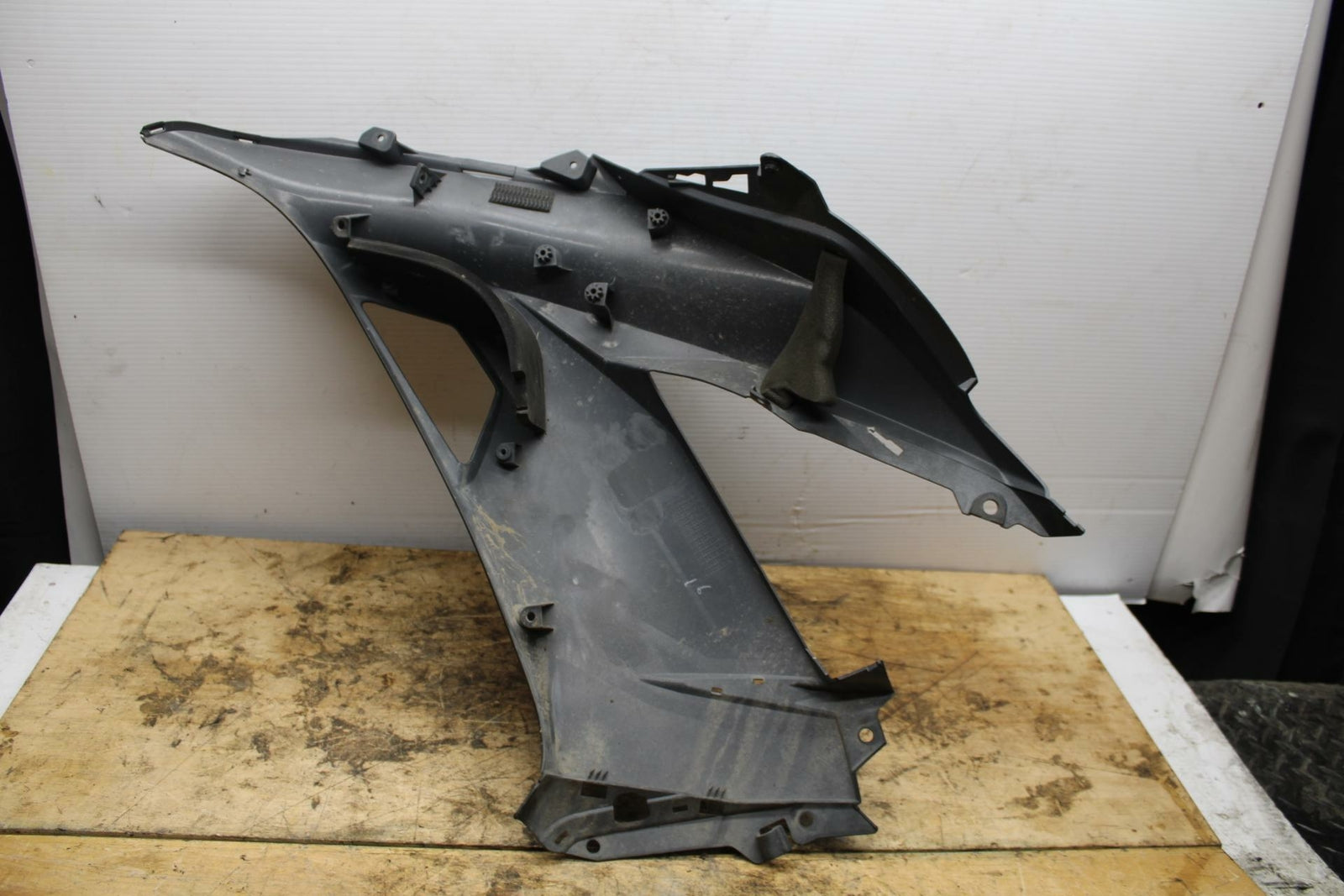 13-18 KAWASAKI NINJA ZX6R RIGHT FRONT UPPER NOSE FAIRING COWL SHROUD BB349