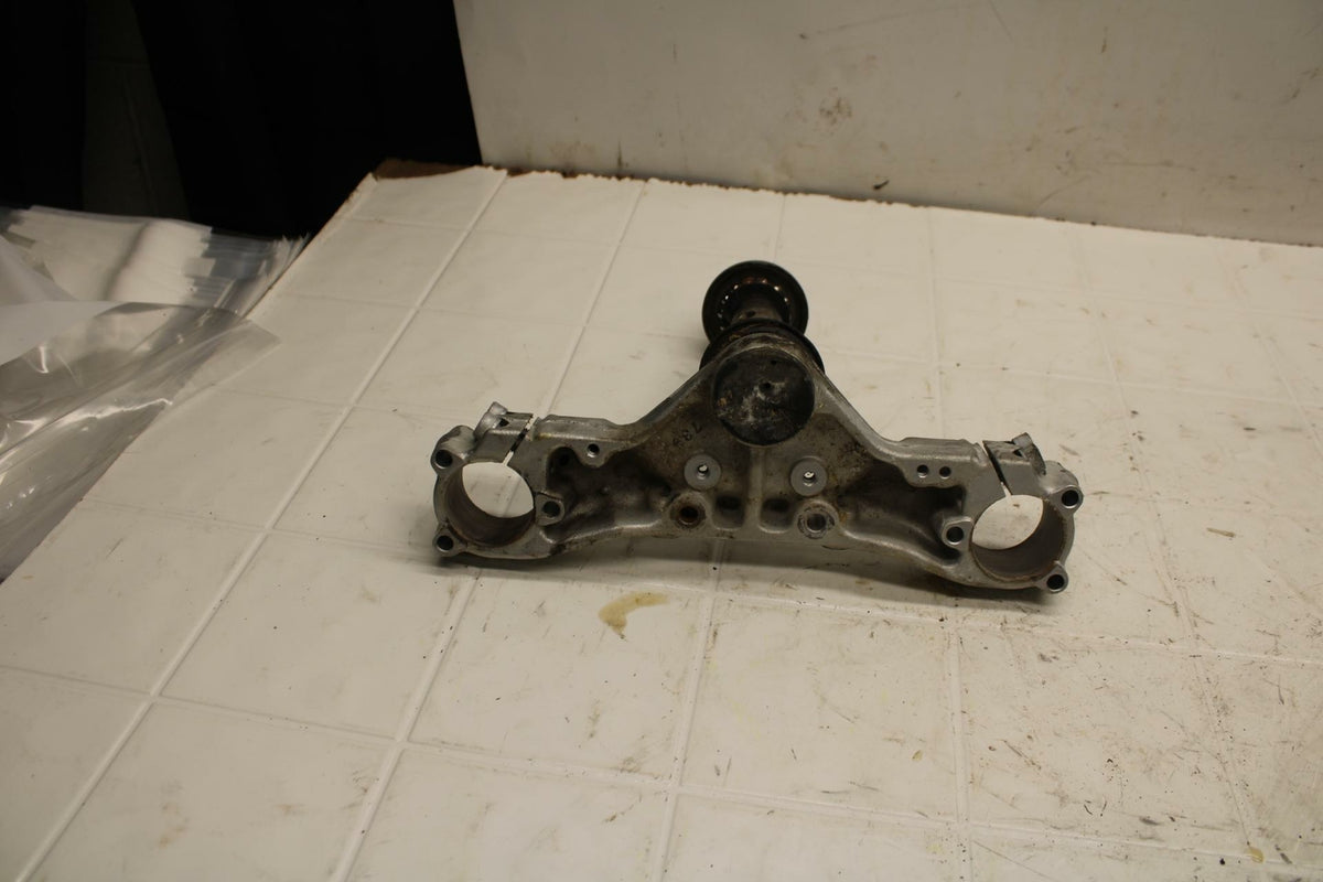 07-08 YAMAHA V STAR 1100 FRONT FORKS CLAMP LOWER TRIPLE TREE STEM BB404