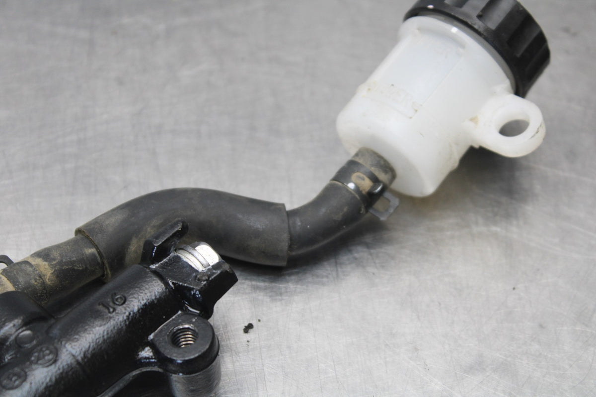 23-26 KAWASAKI NINJA ZX4RR REAR BACK BRAKE MASTER CYLINDER W RESERVOIR BB872