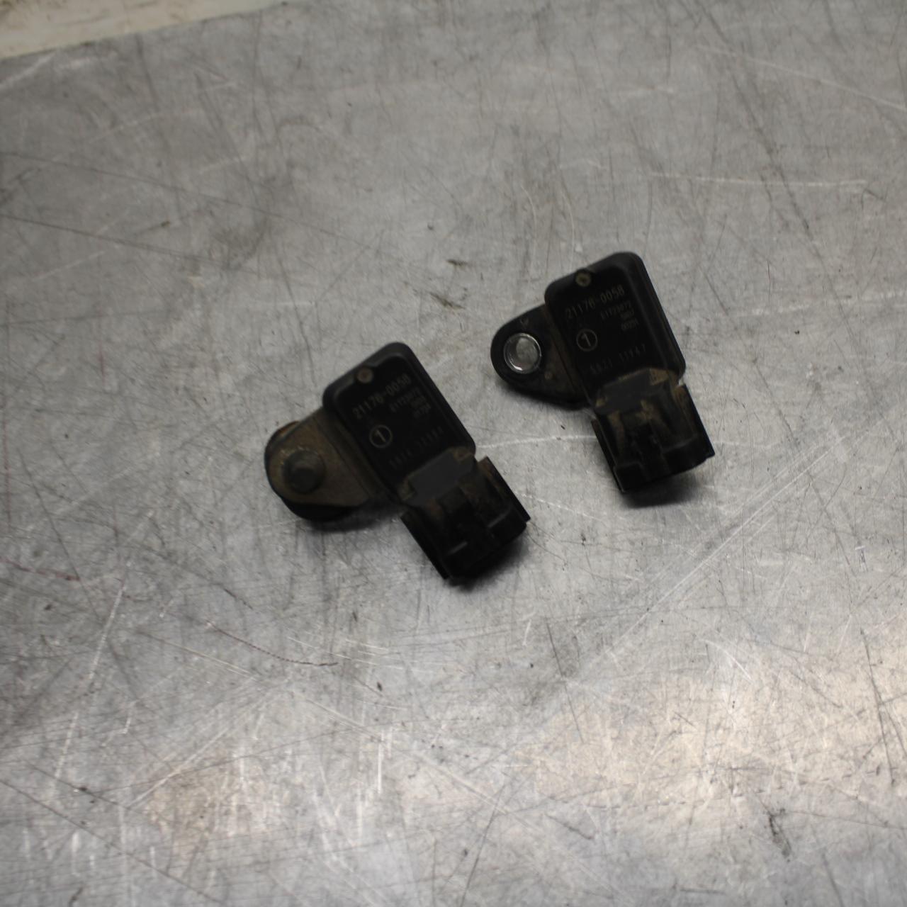 03-06 KAWASAKI Z1000 MAP MASS AIR FLOW PRESSURE SENSOR PAIR BB487