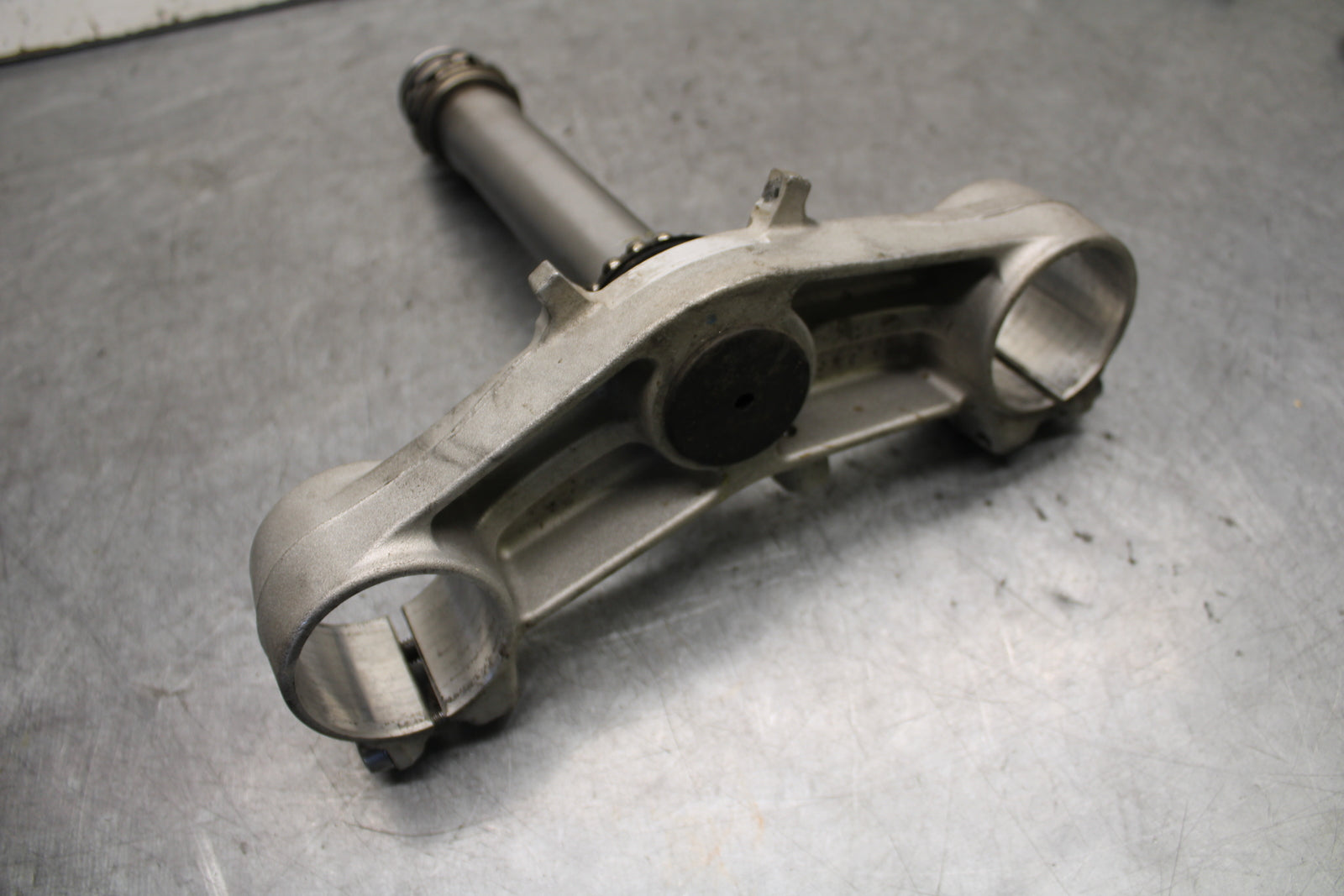 13-18 KAWASAKI NINJA ZX6R FRONT FORKS CLAMP LOWER TRIPLE TREE 44037-0136 BB666