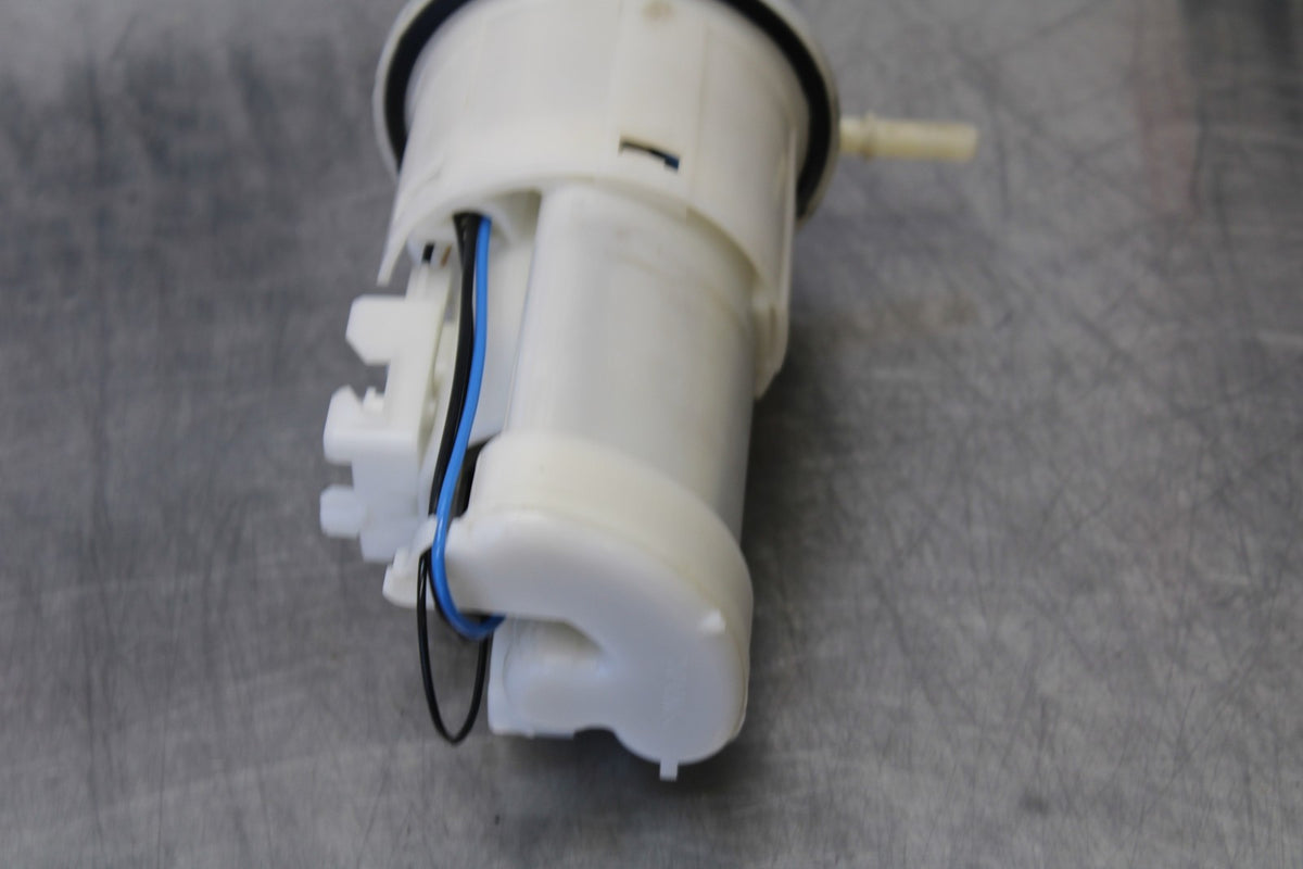 04-05 YAMAHA YZF R1 FUEL PUMP GAS PETROL SENDER UNIT  BB173