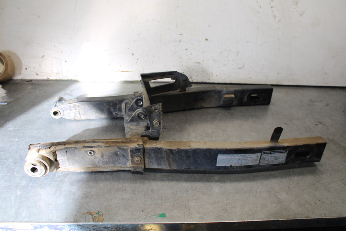 09-15 YAMAHA FZ6R REAR SWINGARM BACK SUSPENSION SWING ARM BB686