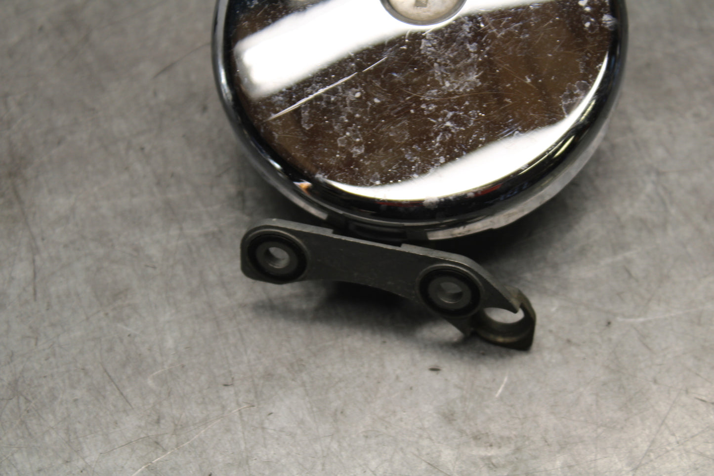 98-03 KAWASAKI VULCAN 1500L IGNITION LOCK KEY W/ GAS CAP  BB678