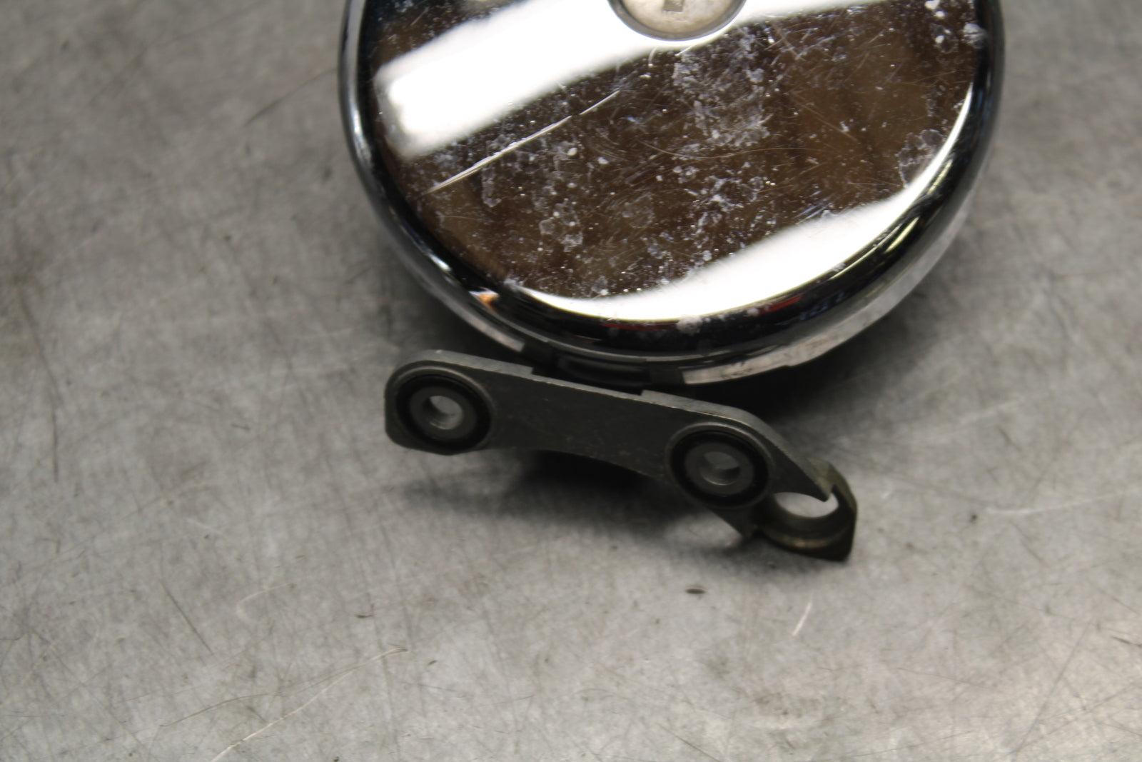 98-03 KAWASAKI VULCAN 1500L IGNITION LOCK KEY W/ GAS CAP  BB678