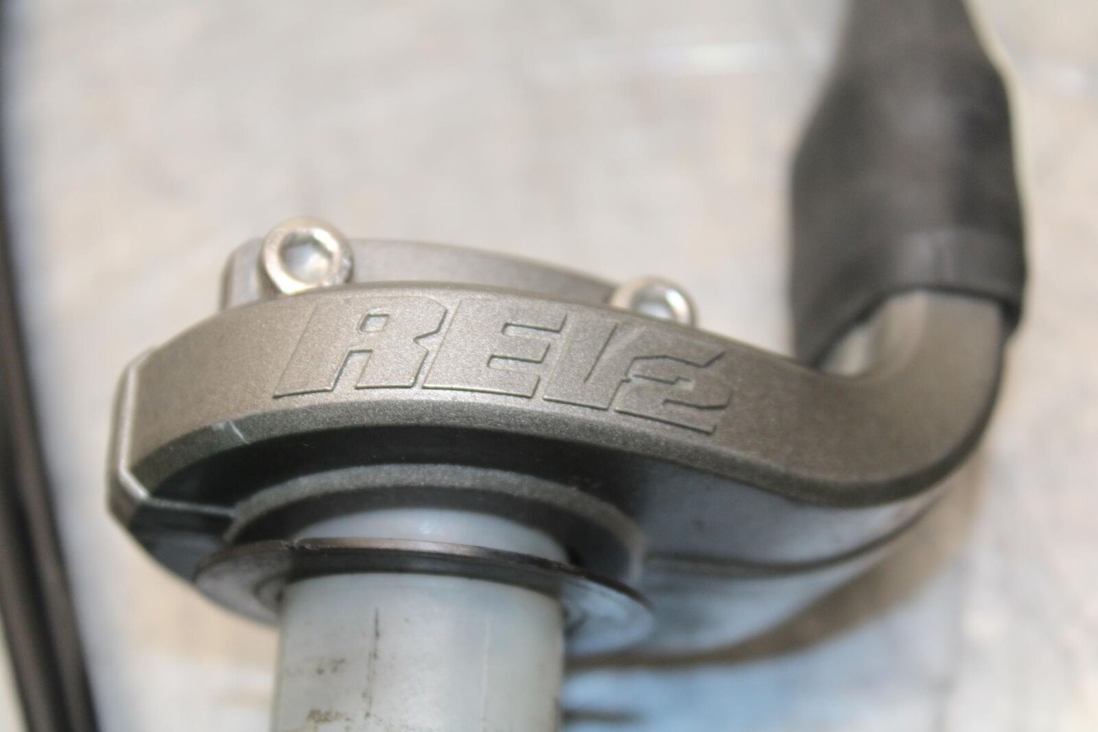 2007 Yamaha YZF R1 RIGHT THROTTLE GRIP BB575