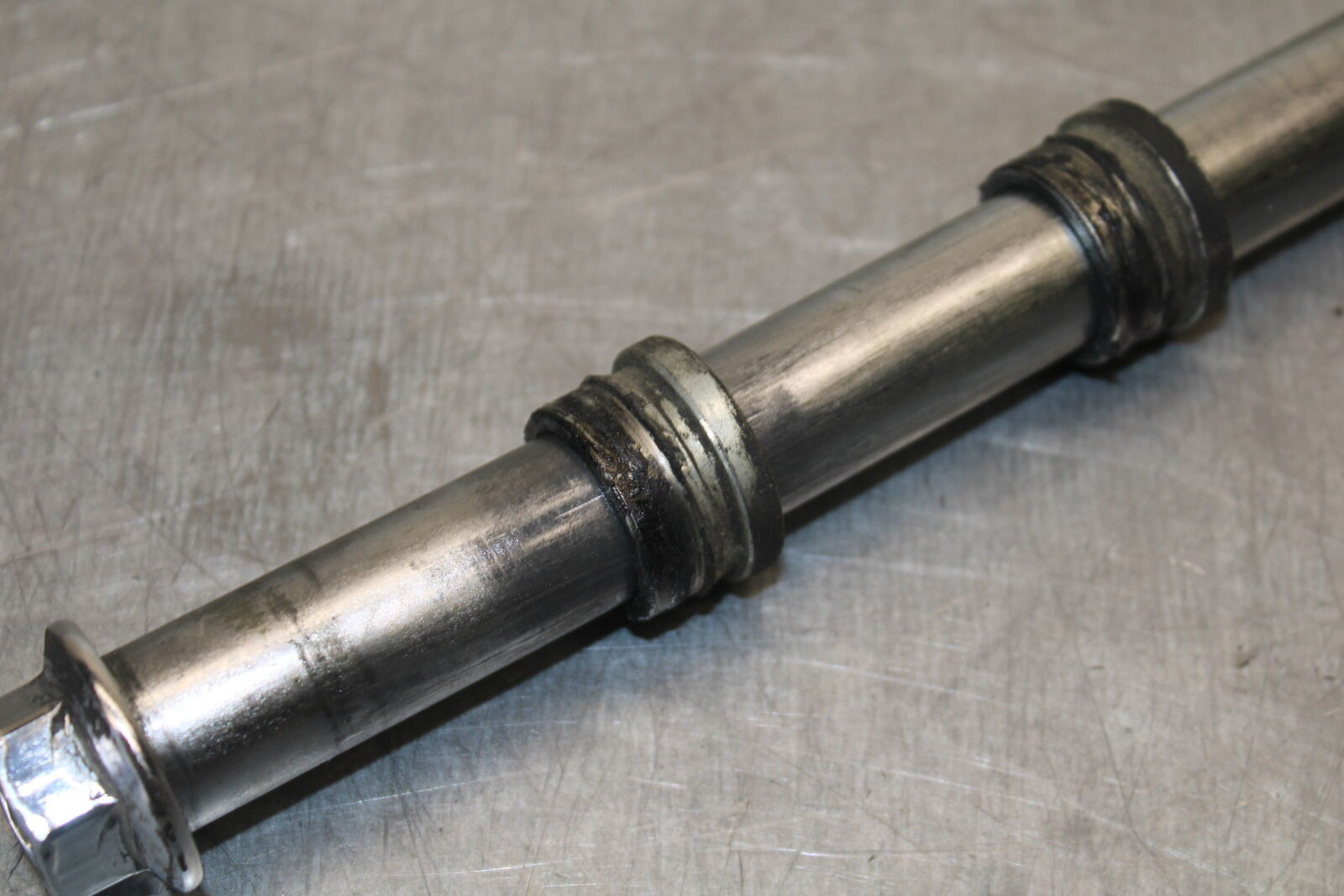 05-06 YAMAHA ROAD STAR XV1700A FRONT WHEEL RIM AXLE PIVOT BOLT BB703