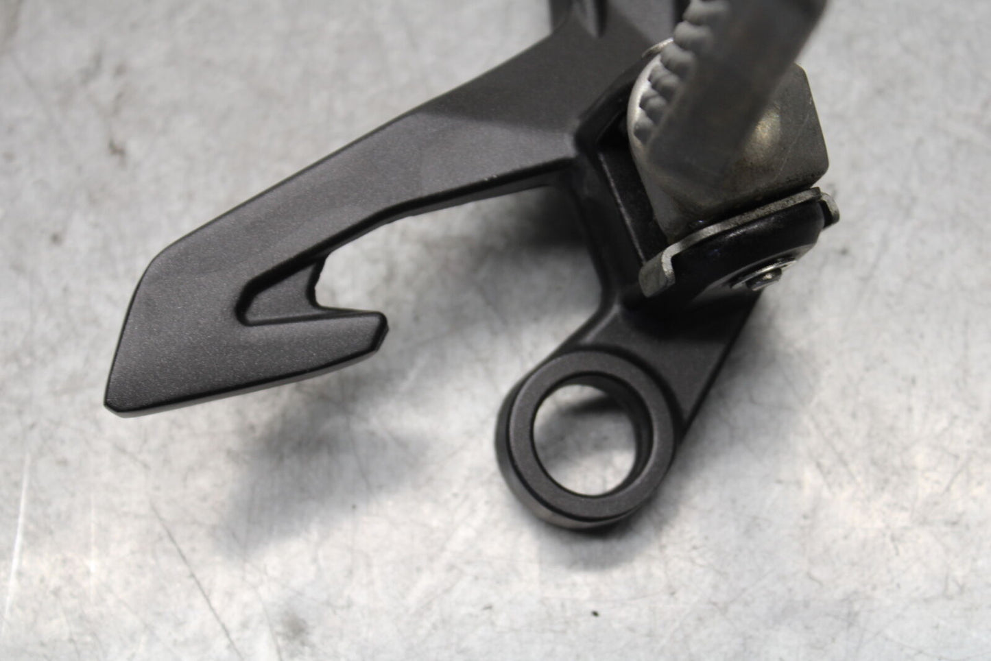 18-23 KAWASAKI NINJA 400 REAR BACK PASSENGER PEG SET PAIR  BB660