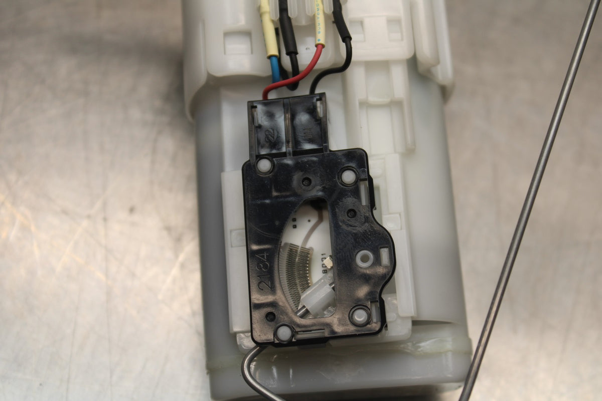 22-25 YAMAHA YZF R7 FUEL PUMP GAS PETROL SENDER UNIT BB850