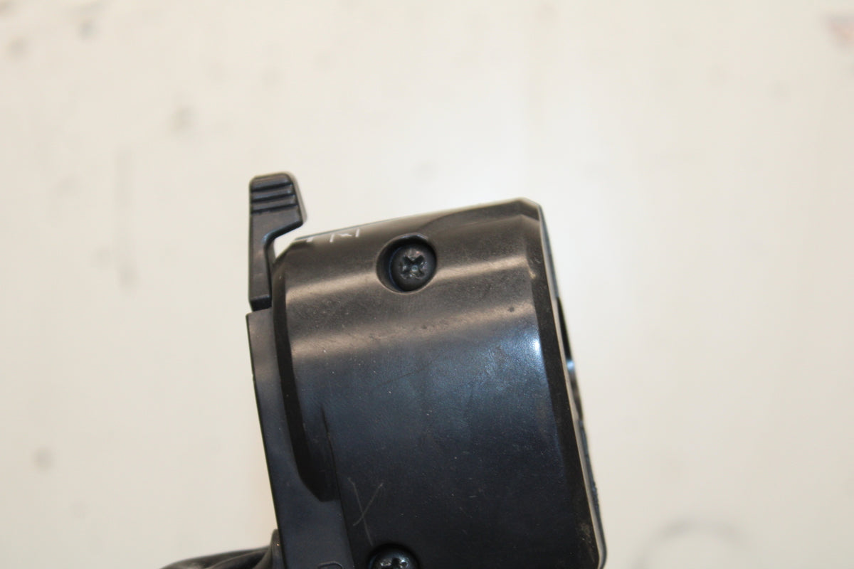 00-01 YAMAHA YZF R1 LEFT CLIP ON HANDLE HORN SIGNALS SWITCH SWITCHES BB755