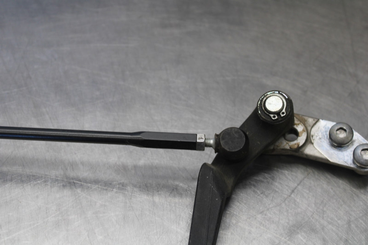 18 SUZUKI GSXR750 SHIFTER LINKAGE SHIFT LINK PEDAL BB891