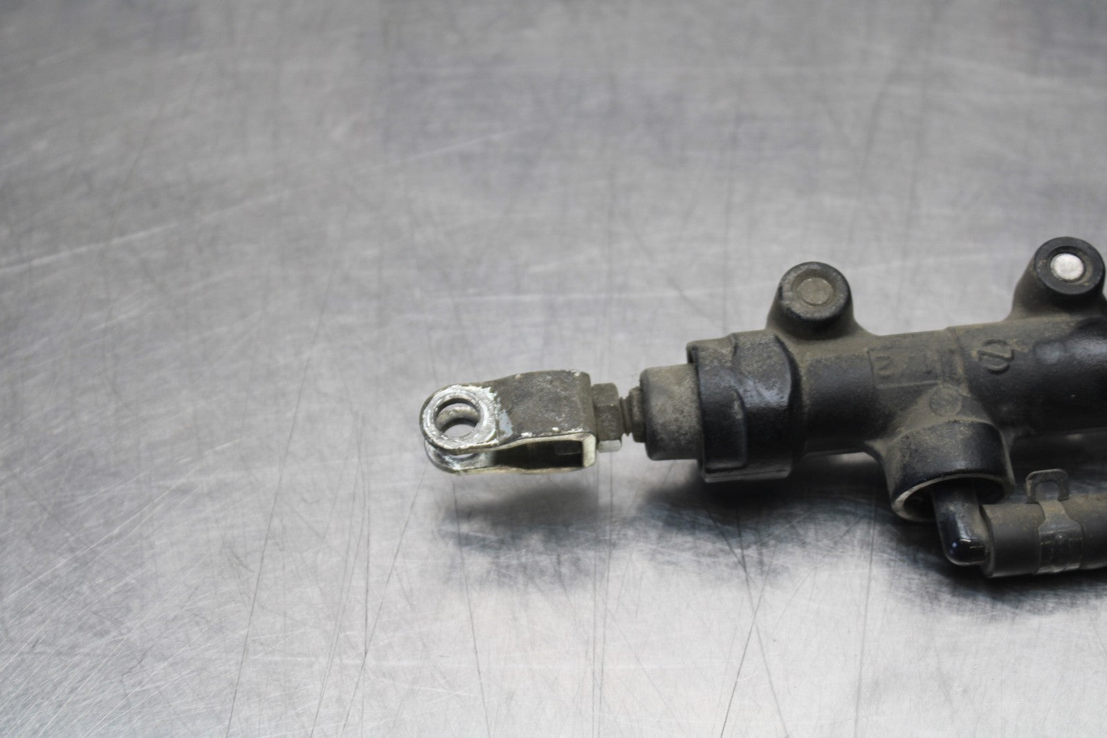 08 KAWASAKI NINJA ZX10R REAR BACK BRAKE MASTER CYLINDER W RESERVOIR BB201