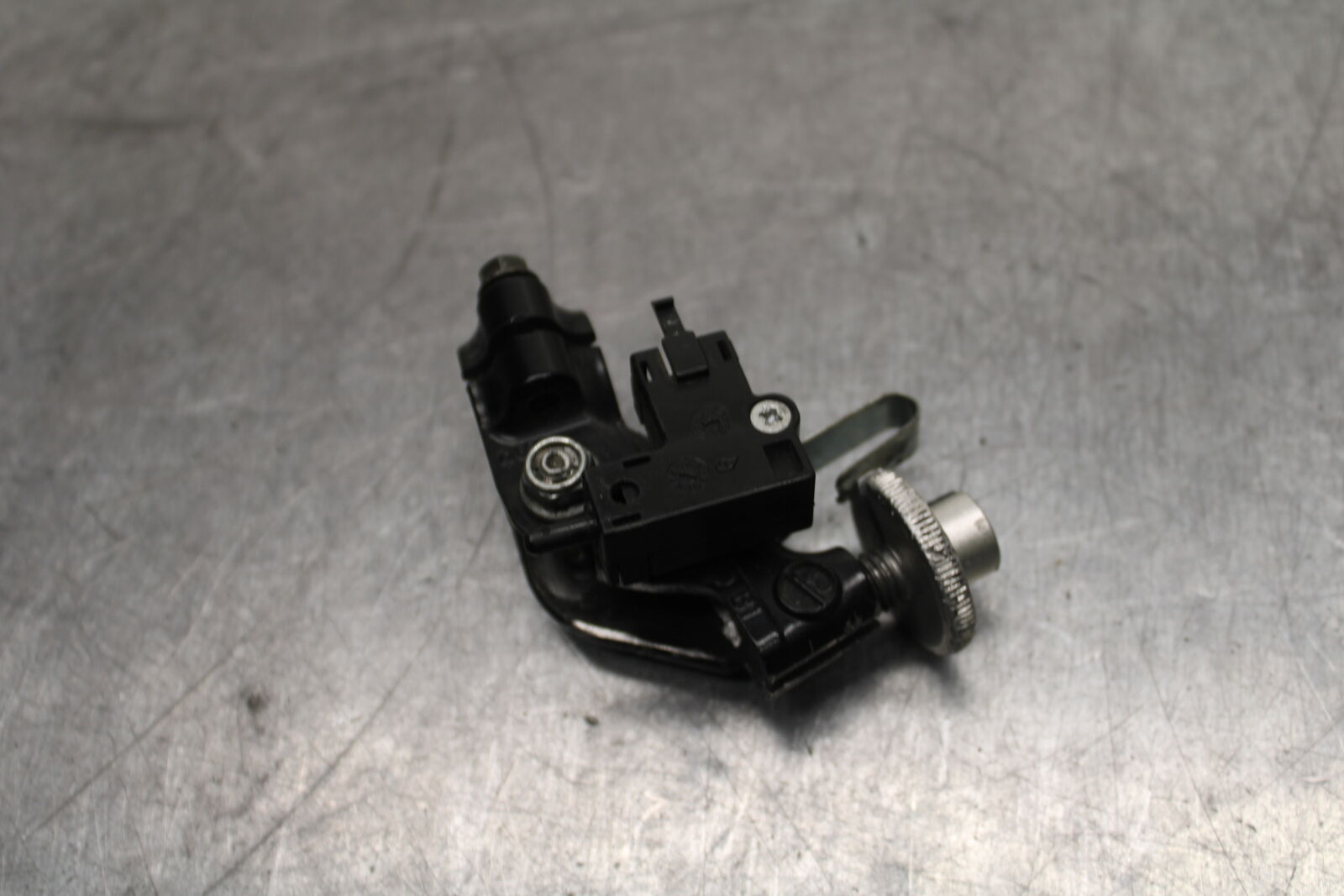 06-07 SUZUKI GSXR 600 CLUTCH LEVER PERCH MOUNT BRACKET BB737