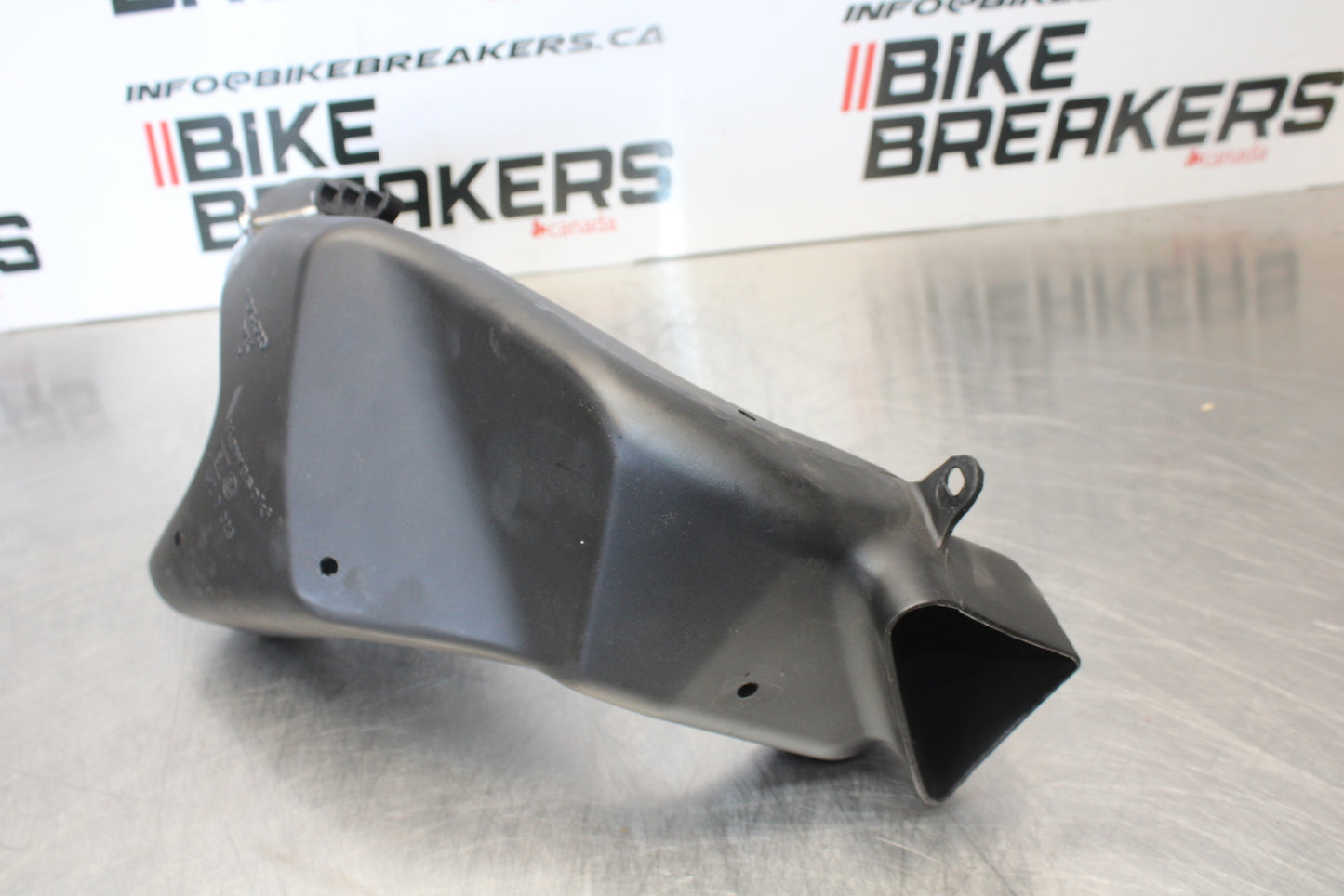 23-24 KAWASAKI NINJA ZX14R NEW!! RIGHT LEFT AIR INTAKE DUCTS BB169