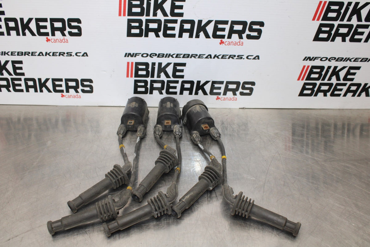 05 TRIUMPH ROCKET III IGNITION COILS BB186