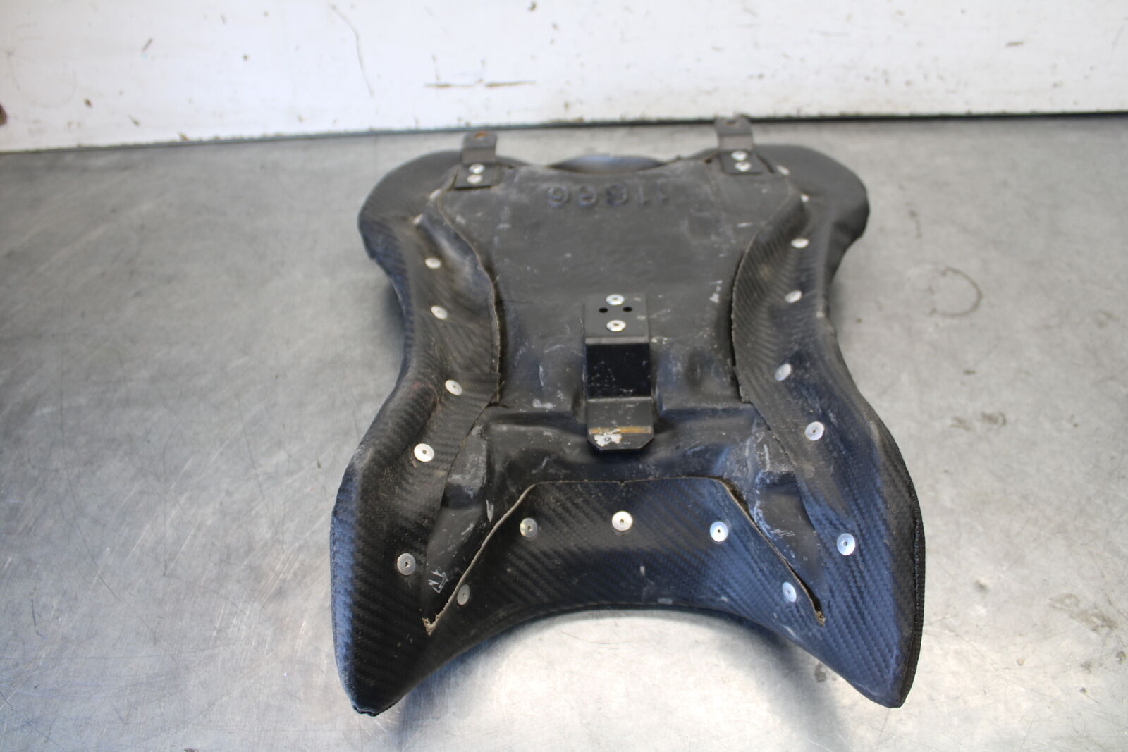 07-08 YAMAHA YZF R1 AFTERMARKET SADDLEMEN CARBON FIBER FRONT SEAT BB675