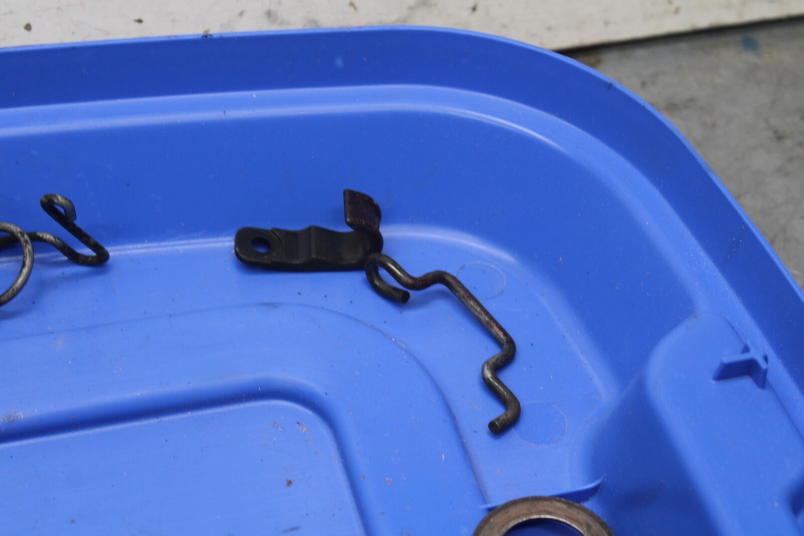 05-06 SUZUKI GSXR1000 ENGINE MOUNTING BOLTS HARDWARE MOTOR SCREWS BB113