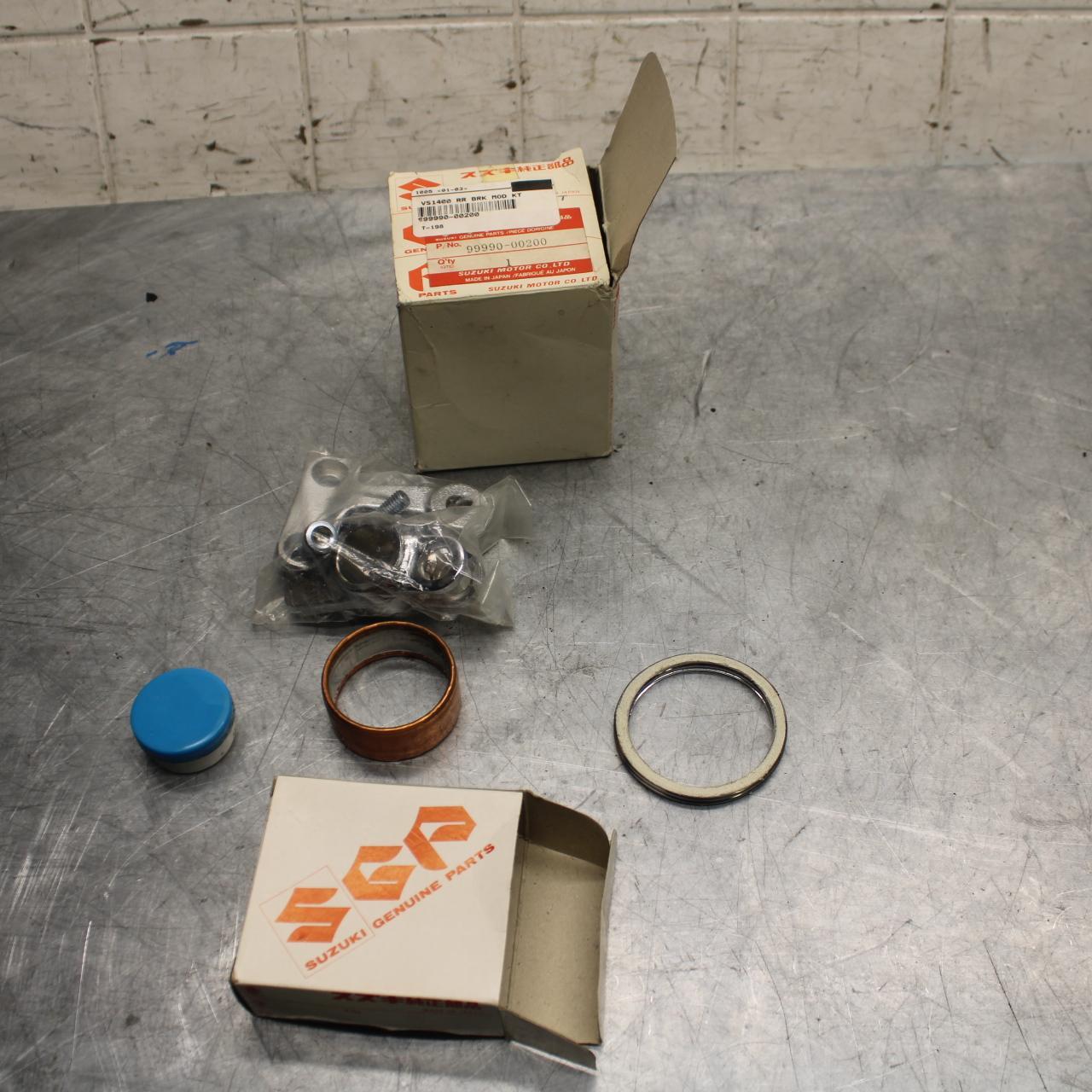 SUZUKI VS1400 INTRUDER EXHAUST MUFFLER REPAIR KIT 99990-00200 NOS! BB36