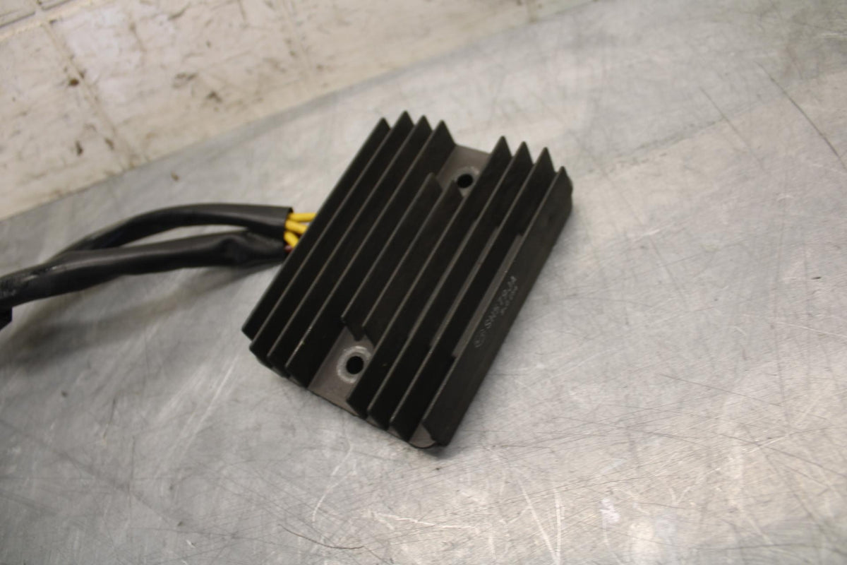2010 Aprilia RSV1000R RECTIFIER VOLTAGE REGULATOR BB513