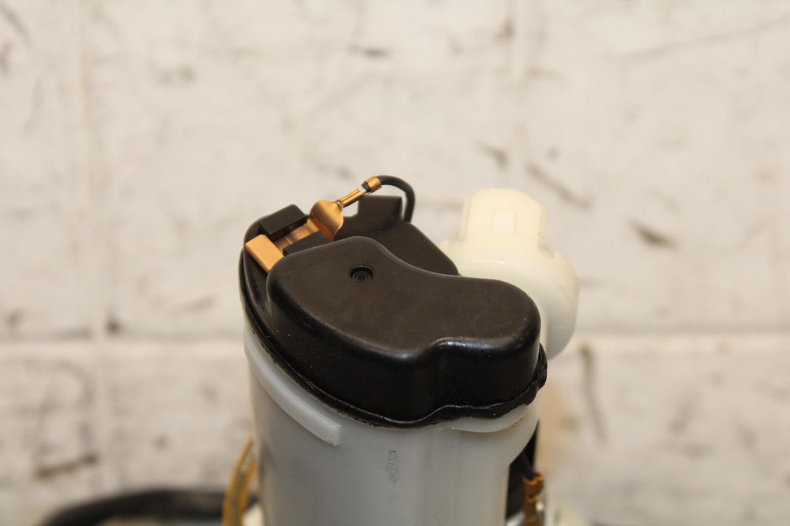 2011 Kawasaki Ninja ZX10R ZX1000K ABS FUEL PUMP GAS PETROL SENDER UNIT BB555