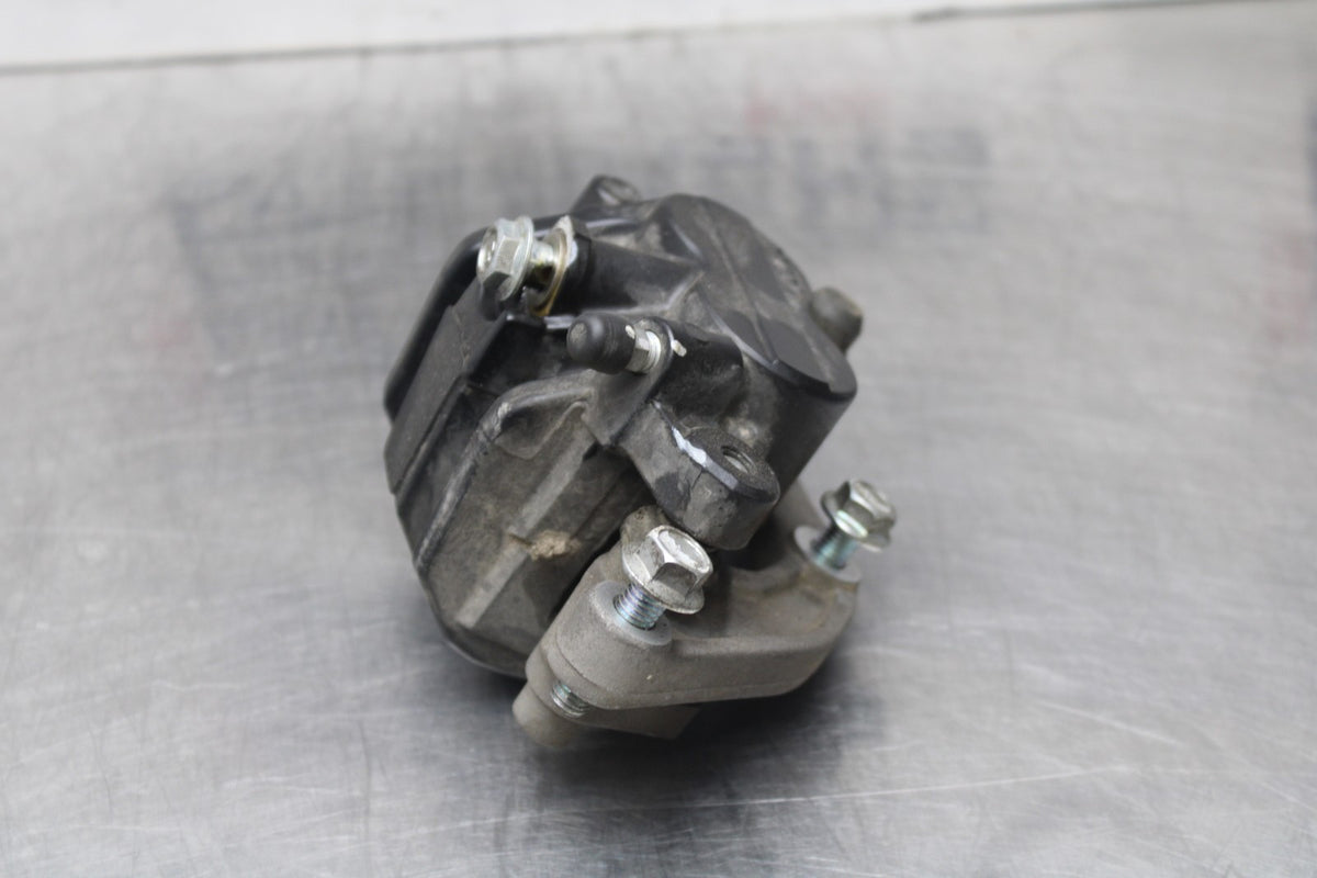 15 SUZUKI GW250F LEFT FRONT BRAKE CALIPER BB789