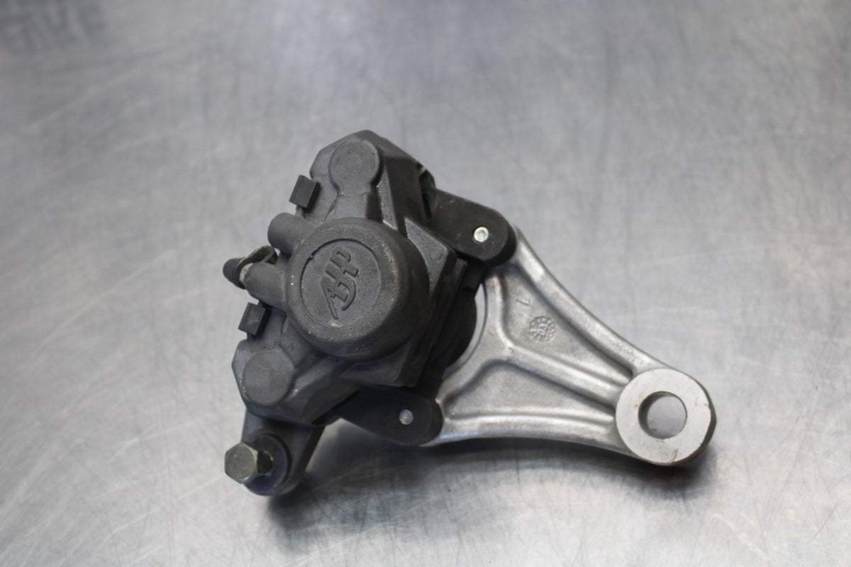 04-09 SUZUKI GS500F REAR BACK BRAKE CALIPER W MOUNT BRACKET BB165