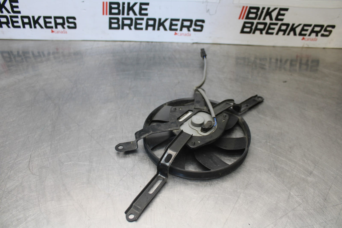 15-17 YAMAHA FJ09 ENGINE RADIATOR COOLING FAN BB906